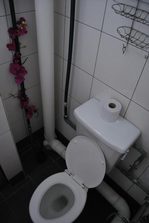 קוצ'ינג Borneo Sweet Guesthouse מראה חיצוני תמונה